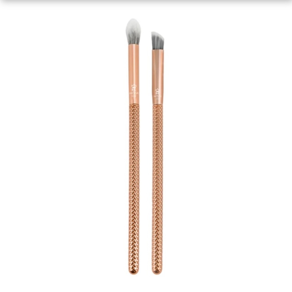 Moda metallics makeup brushes